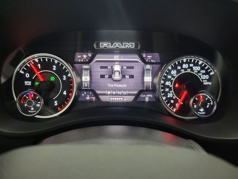 Used 2022 RAM 2500 Big Horn w/ Level C Equiment Group image 16