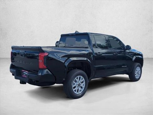 Used 2026 Toyota Tacoma SR5 AWD/4WD image 5