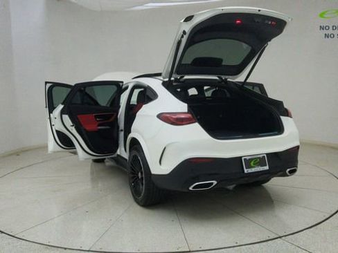 Used 2025 Mercedes-Benz GLC 300 4MATIC image 75