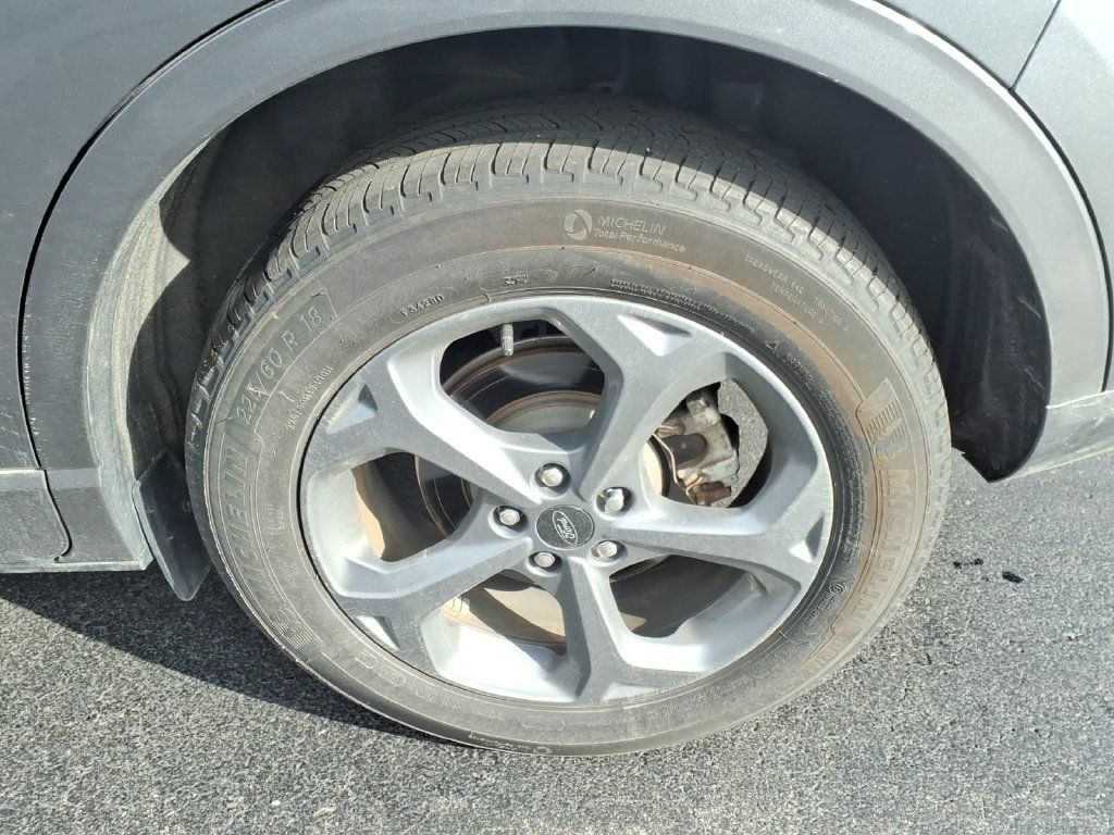 Used 2024 Ford Escape ST-Line w/ Tech Pack #1 AWD/4WD image 7