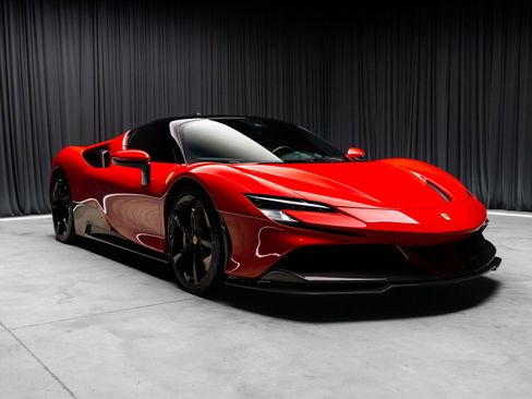 Used 2021 Ferrari SF90 Stradale image 18