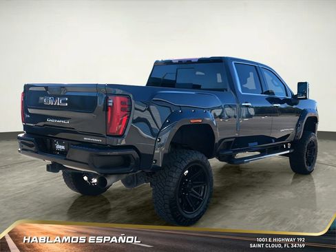 Used 2024 GMC Sierra 2500 Denali w/ Denali Reserve Package image 6