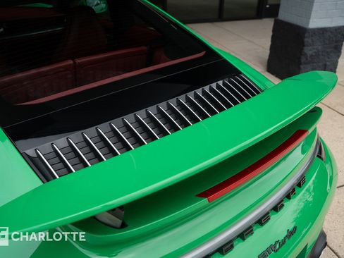 Used 2022 Porsche 911 Turbo image 18