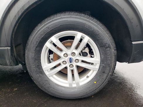 Used 2023 Ford Explorer XLT w/ Equipment Group 202A image 21