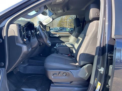 Used 2023 Chevrolet Silverado 1500 LT AWD/4WD image 29