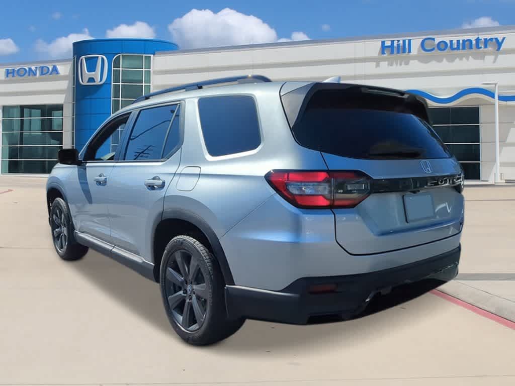 New 2026 Honda Pilot Sport image 3