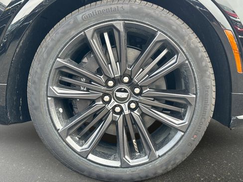 New 2026 Cadillac Lyriq V image 24