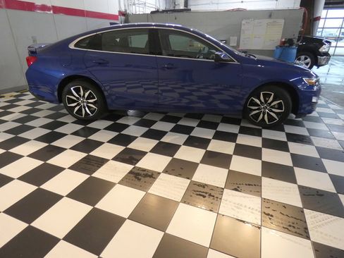 Used 2023 Chevrolet Malibu RS image 4