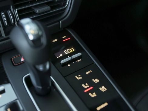 New 2026 Porsche Macan image 28