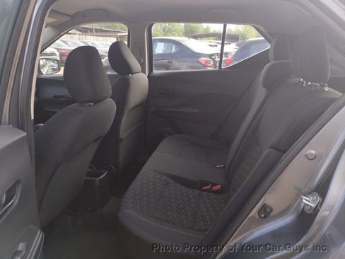 Used 2021 Nissan Kicks S image 20