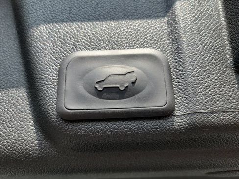 Used 2017 Buick Enclave Leather w/ Enclave Tuscan Edition FWD image 33