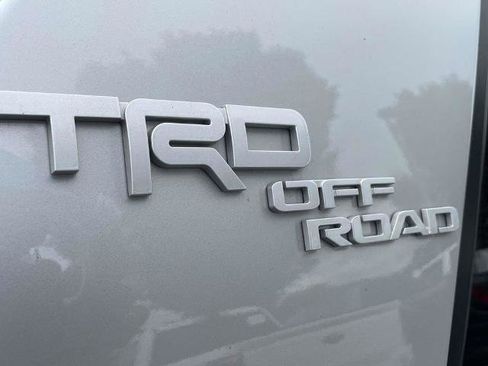 Used 2024 Toyota 4Runner TRD Off-Road Premium image 8