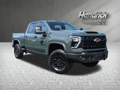 Used 2026 Chevrolet Silverado 2500 ZR2 w/ ZR2 Bison Edition AWD/4WD image 2