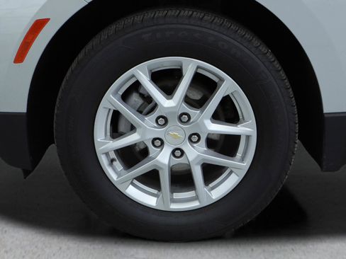 Certified 2022 Chevrolet Equinox LS AWD/4WD image 9