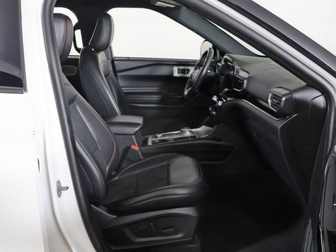 Used 2023 Ford Explorer ST-Line w/ Class IV Trailer Tow Package image 31