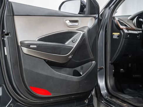 Used 2017 Hyundai Santa Fe Limited image 31