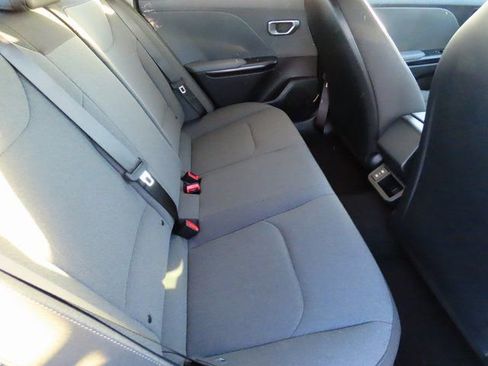 New 2025 Kia K4 LXS image 12