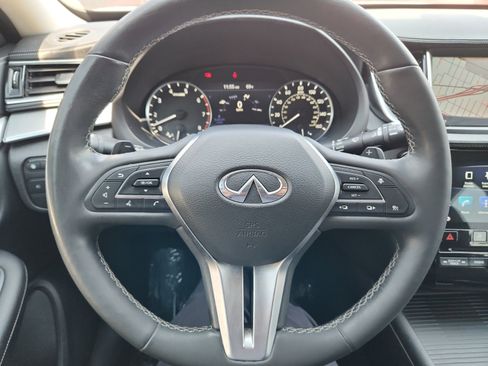 Used 2019 INFINITI QX50 Essential w/ Premium Heat Package AWD/4WD image 9