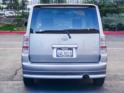 Used 2005 Scion xB image 6