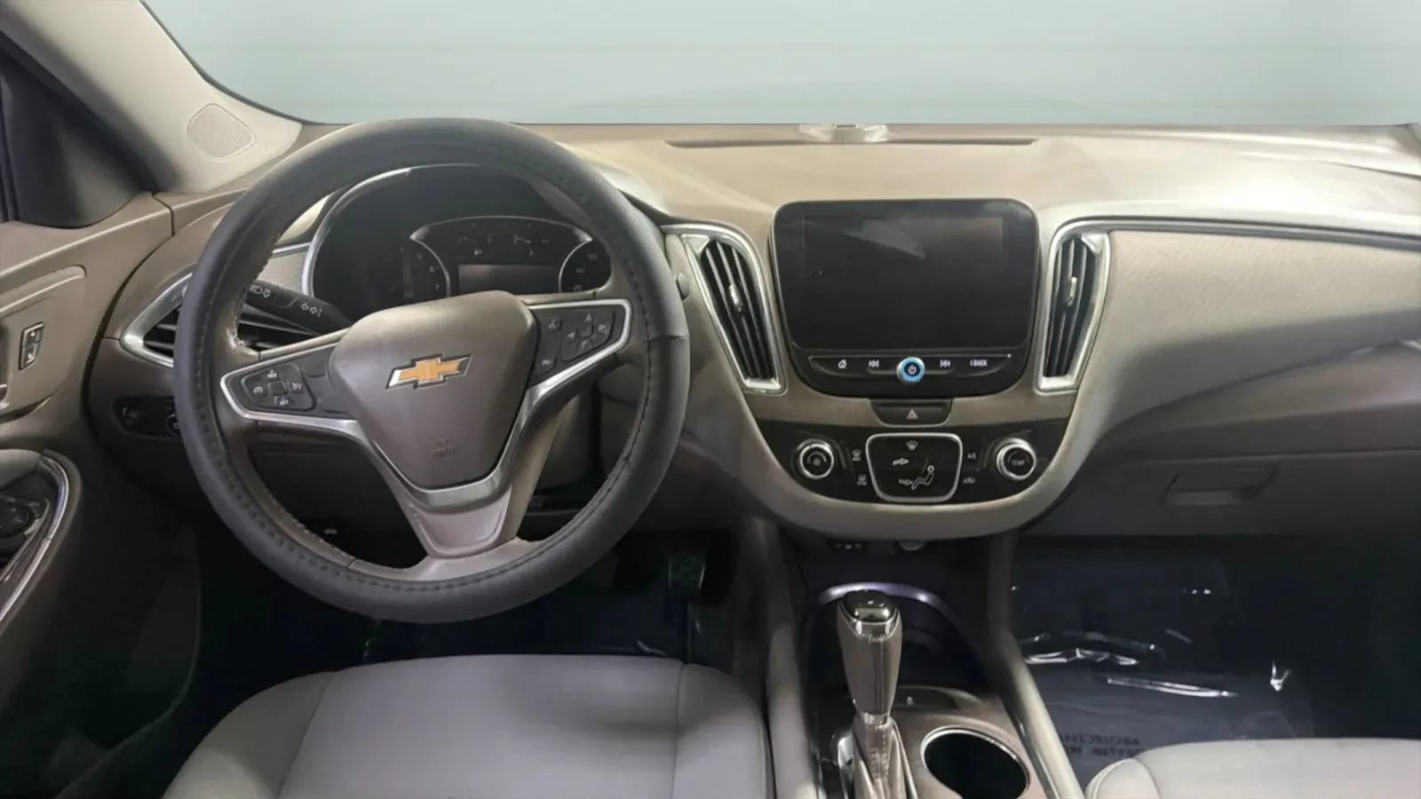 Used 2018 Chevrolet Malibu LT FWD image 10
