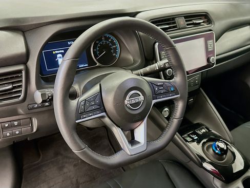 Used 2025 Nissan Leaf SV Plus FWD image 18