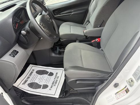 Used 2021 Nissan NV200 SV w/ Back Door Glass Package image 21