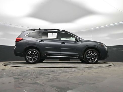 Used 2023 Subaru Ascent Limited image 38