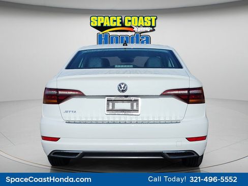 Used 2019 Volkswagen Jetta SEL Premium FWD image 4