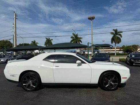 Used 2019 Dodge Challenger SXT w/ Plus Package image 6