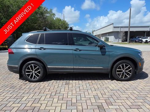 Used 2021 Volkswagen Tiguan SE FWD image 12