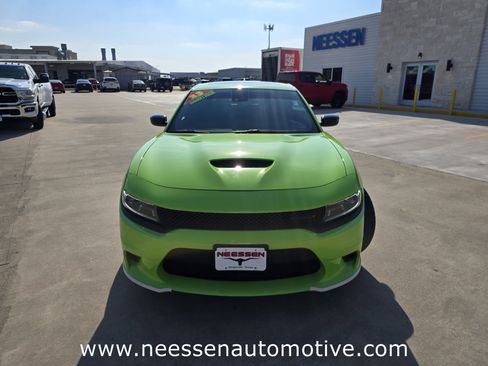 Used 2023 Dodge Charger R/T w/ Plus Group image 2