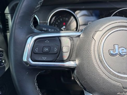 Used 2023 Jeep Wrangler Unlimited Sahara w/ Cold Weather Group AWD/4WD image 19