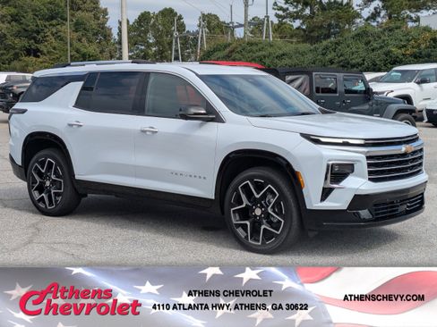 New 2026 Chevrolet Traverse High Country image 1