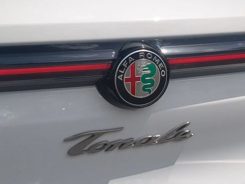 Used 2025 Alfa Romeo Tonale w/ Premium Package AWD/4WD image 13