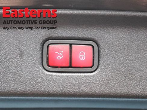 Used 2023 Mercedes-Benz S 500 4MATIC image 25