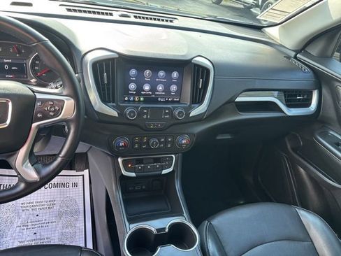 Used 2024 GMC Terrain SLT image 36