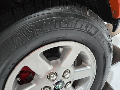 Used 2004 Land Rover Discovery S image 41