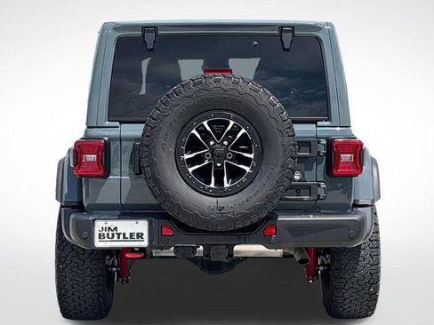 Used 2025 Jeep Wrangler Unlimited Rubicon AWD/4WD image 6