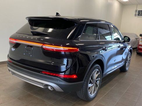 New 2024 Lincoln Corsair AWD w/ Equipment Group 101A image 7