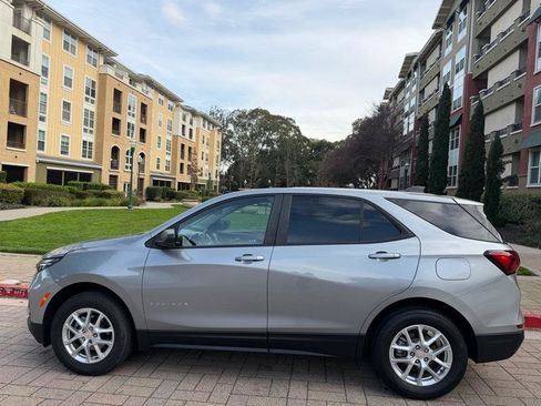 Used 2023 Chevrolet Equinox LS AWD/4WD image 8