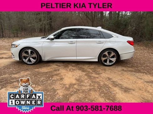 Used 2018 Honda Accord Touring image 8