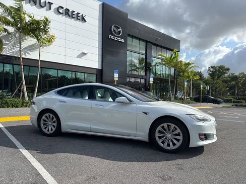 Used 2017 Tesla Model S 100D image 3