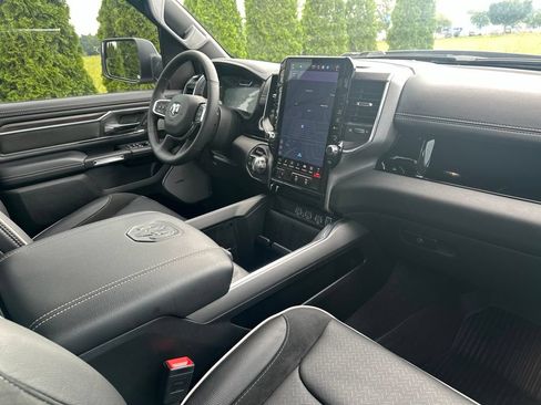 Used 2025 RAM 1500 Laramie w/ Night Edition AWD/4WD image 38