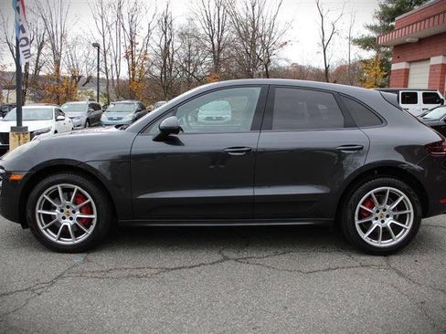 Used 2017 Porsche Macan GTS image 2