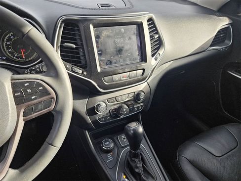 Certified 2021 Jeep Cherokee Latitude Lux w/ Sun & Sound Group image 20