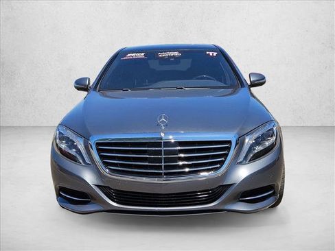 Used 2017 Mercedes-Benz S 550 Sedan image 2
