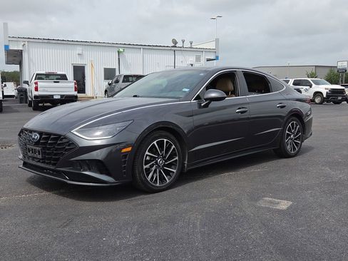Used 2021 Hyundai Sonata Limited FWD image 12