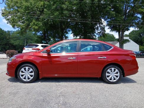 Used 2017 Nissan Sentra SV FWD image 1