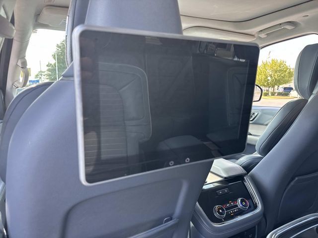 Used 2018 Lincoln Navigator Black Label w/ Cargo Package AWD/4WD image 20