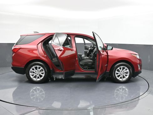 Used 2018 Chevrolet Equinox LT image 41